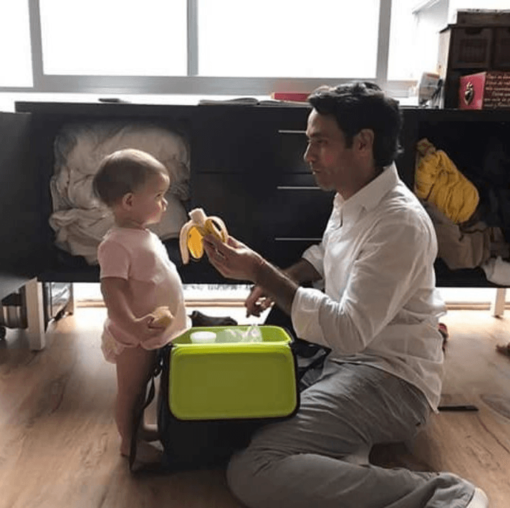 "Paré mi vida para ser padre, una segunda madre, al principio mi bebé me decía mamá también, claro aquí estoy entrando en todo", contó a 
<b><a href="https://mx.hola.com/cine/2017032917359/valentino-lanus-paternidad-vuelta-trabajo/" target="_blank">¡Hola! México</a></b> en marzo de 2017.