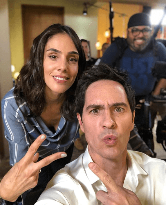 No pasó mucho tiempo para que comenzaran a relacionar a Mauricio Ochmann con Sandra Echeverría, su pareja romántica en 'Ligando padre', la más reciente película en que trabajaron.