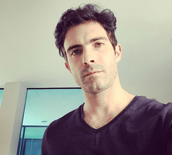 A lo largo de su trayectoria ha trabajado en teatro, cine y televisión.