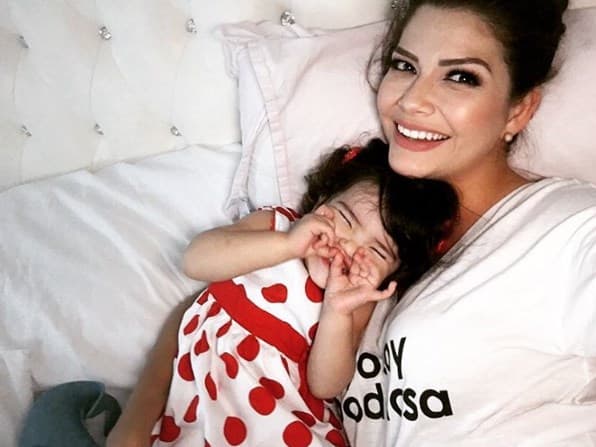 Giulietta alborota las redes sociales con sus juguetones videos en la que la vemos haciendo muecas y riéndose a carcajadas. Tiene una risa contagiante.