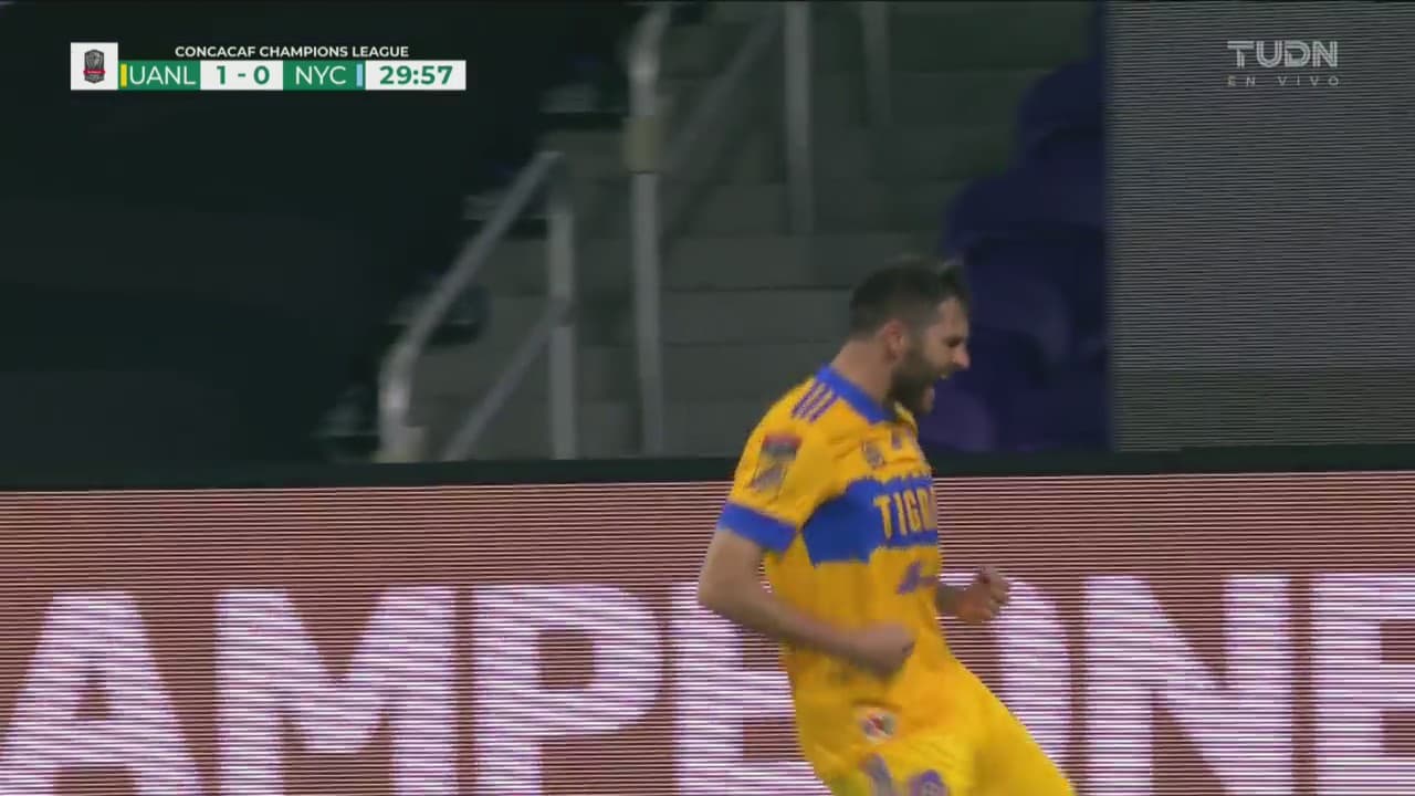 ¡Se mueve el marcador! Cabezazo letal de Gignac para el 1-0 de Tigres