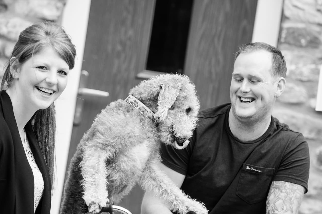 Wayne y su familia estaban afuera jugando con Barry cuando se dieron la oportunidad.