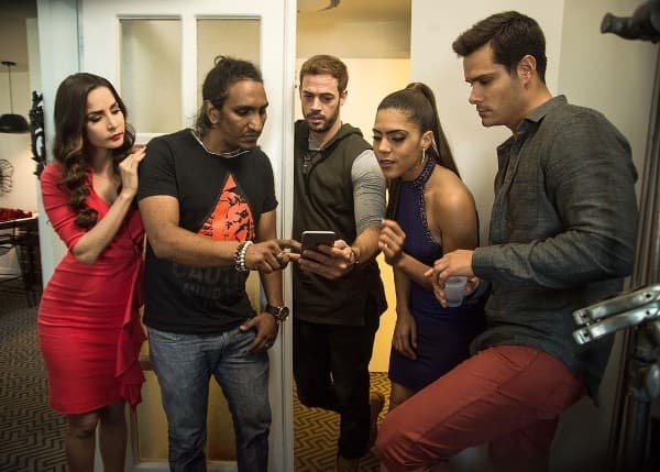 Con esta imagen, Francisca compartió en sus redes sociales la alegría y emoción que le da su primera participación en una película.