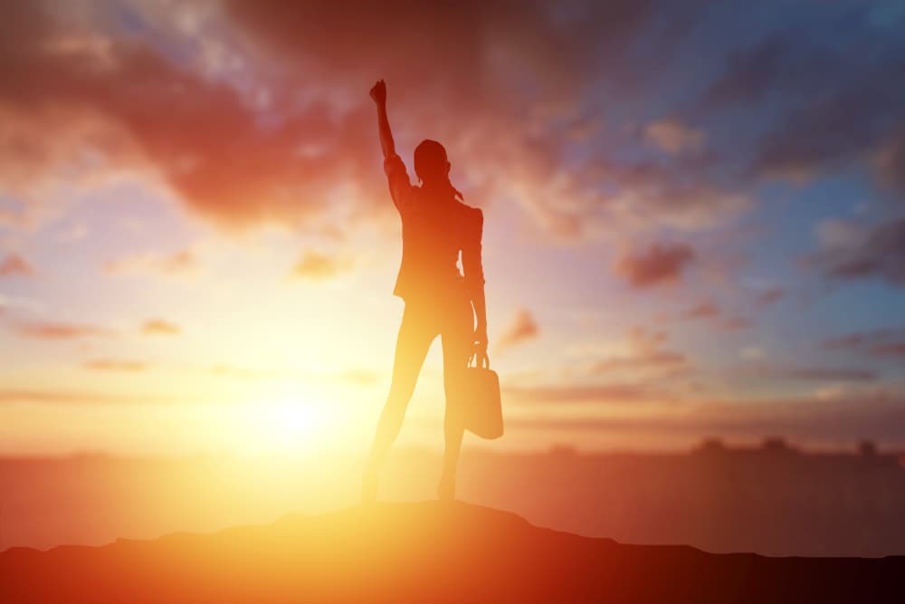 <h3 class="cms-H3-H3">DRAGÓN EN EL MES DEL CABALLO 2022</h3>
<br>
<h3 class="cms-H3-H3">(Los nacidos en 1940, 1952, 1964, 1976, 1988, 2000, 2012)</h3>
<br>Te sentirás con una energía que hacía tiempo no experimentabas, con entusiasmo juvenil desearás hacer muchas cosas. 
<br>