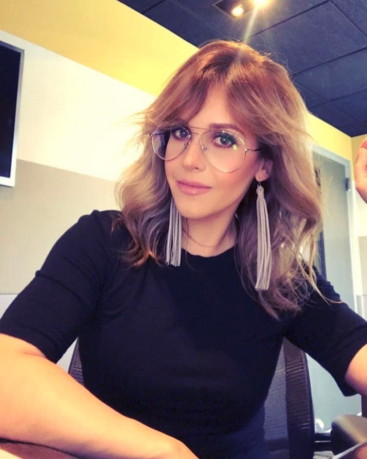 Este estilo nos encanta en ella.