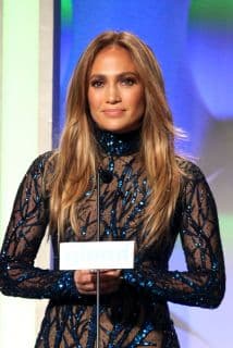 Jennifer Lopez responde a las críticas por las bajas ventas de su disco A.K.A