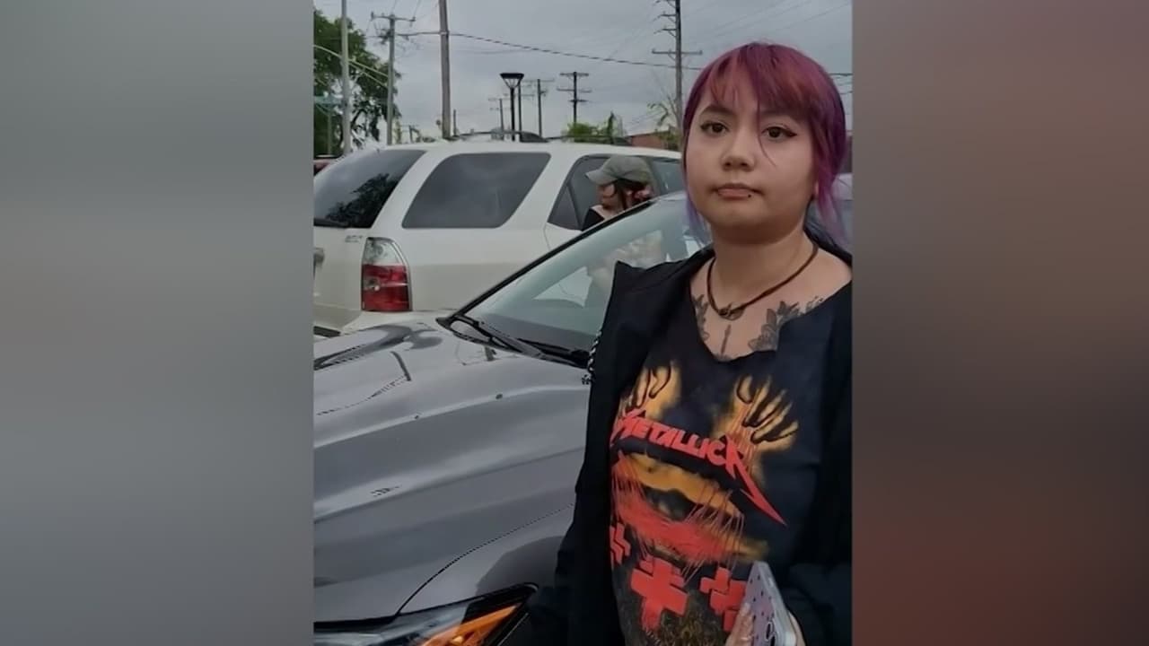 Video viral: mujer amenaza con llamar a ICE tras pelea en Illinois