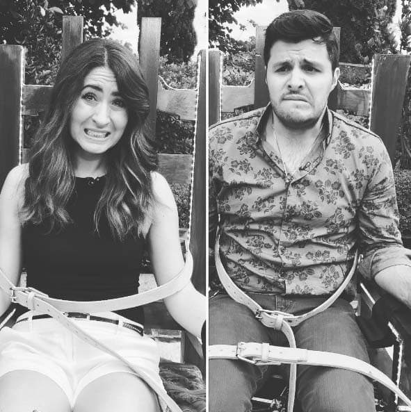 Nuestros invitados Claudia Troyo y Paul Stanley fueron víctimas de la silla eléctrica.