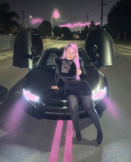 Con la publicación de esta imagen, Chiquis Rivera refirió: "¡Gracias 2018! Has sido bueno conmigo. Mucho trabajo, poco juego, pero definitivamente un año de crecimiento y estabilidad, tanto a nivel personal como empresarial. Gracias a ti este año también aprendí la importancia del descanso [...]", puntualizó la hija mayor Jenni Rivera.