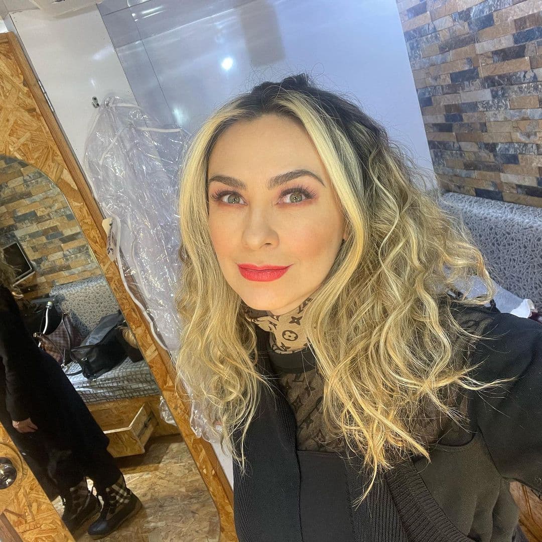 La actriz había pasado por una mediática separación de Luis Miguel tras una relación de cuatro años, por lo que cuando fue novia de Arturo Carmona prefirió "ocultarlo".