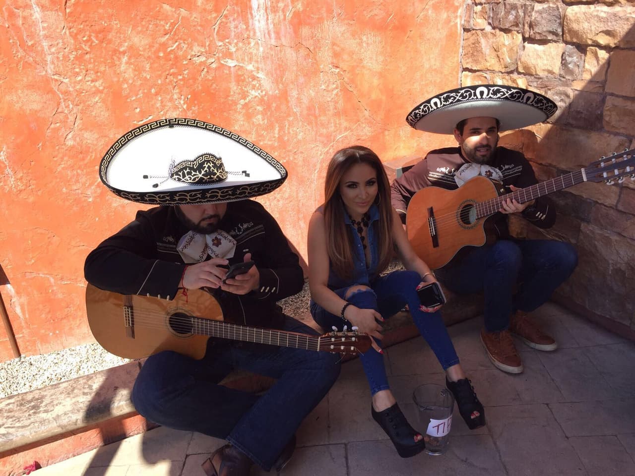 ¿Qué estarán planeando La Bronca, El Tambochi y El Compa Ivan?