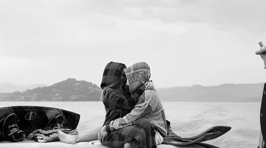 "
<b><a href="https://www.univision.com/shows/despierta-america/le-pego-mas-duro-el-amor-belinda-y-christian-nodal-siguen-su-romance-pero-uno-de-los-dos-luce-mas-carinoso-video" target="_blank">Acabamos de cumplir cuatro semanas</a></b>
<a href="https://www.univision.com/shows/despierta-america/le-pego-mas-duro-el-amor-belinda-y-christian-nodal-siguen-su-romance-pero-uno-de-los-dos-luce-mas-carinoso-video" target="_blank"> </a>y cada día ha sido maravilloso", contó, "estamos felices disfrutando el amor que hay entre nosotros". 
<br>