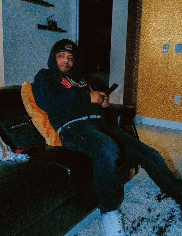 De acuerdo con el diario El Nuevo Día, Keilyan era familiar del productor musical y su esposa.
<br>