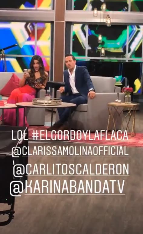 Pero también a Clarissa y a Carlitos, quien estaba cantando.