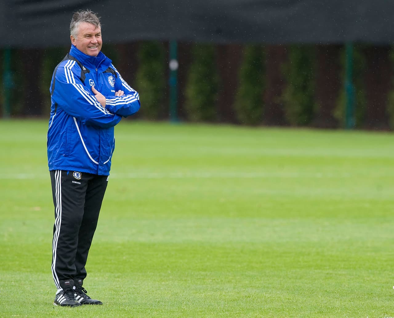 Abramovich anuncia a los jugadores del Chelsea la próxima llegada de Guus Hiddink
