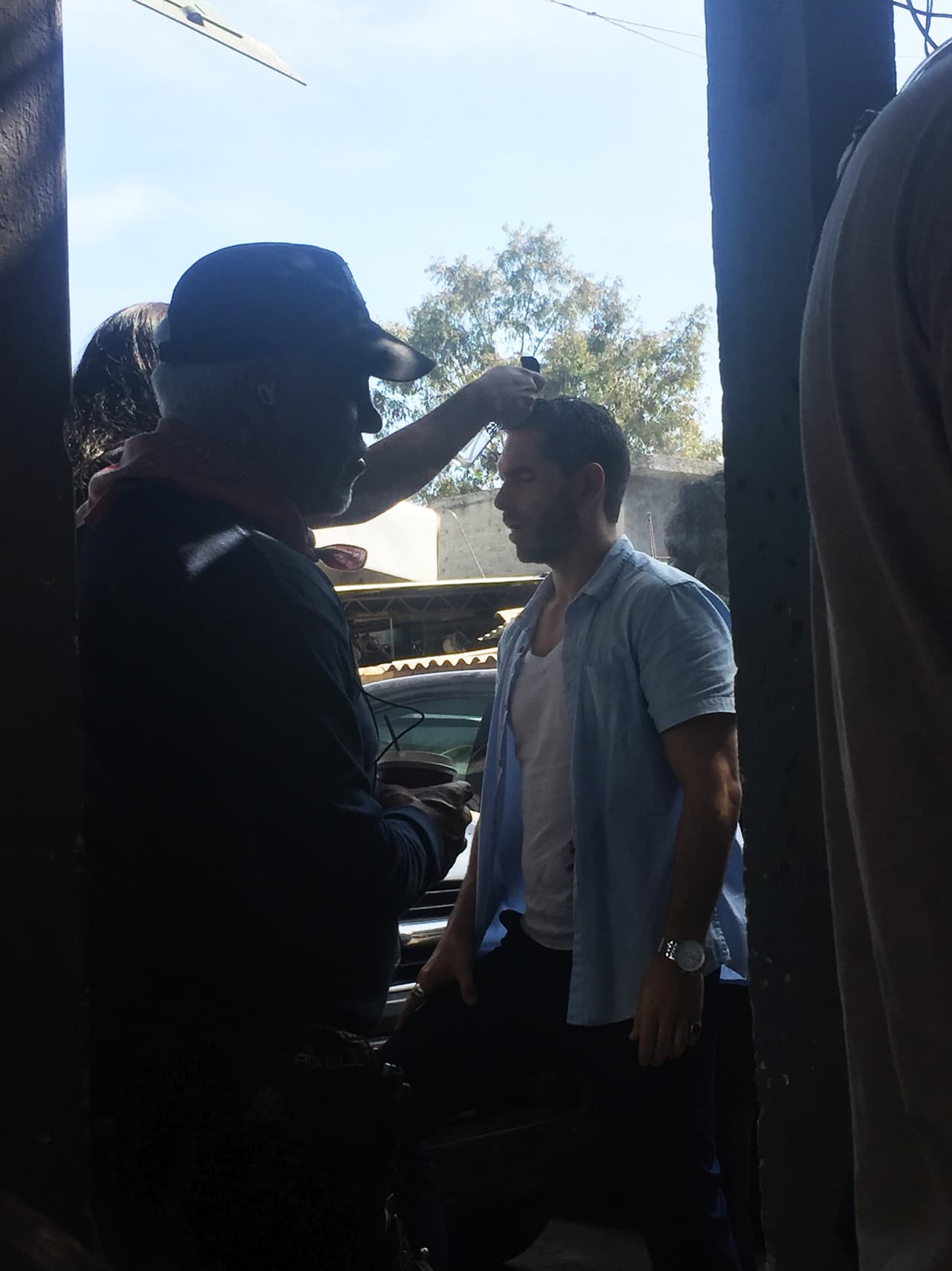 Con mucho profesionalismo el actor atendió todas las indicaciones de la producción.