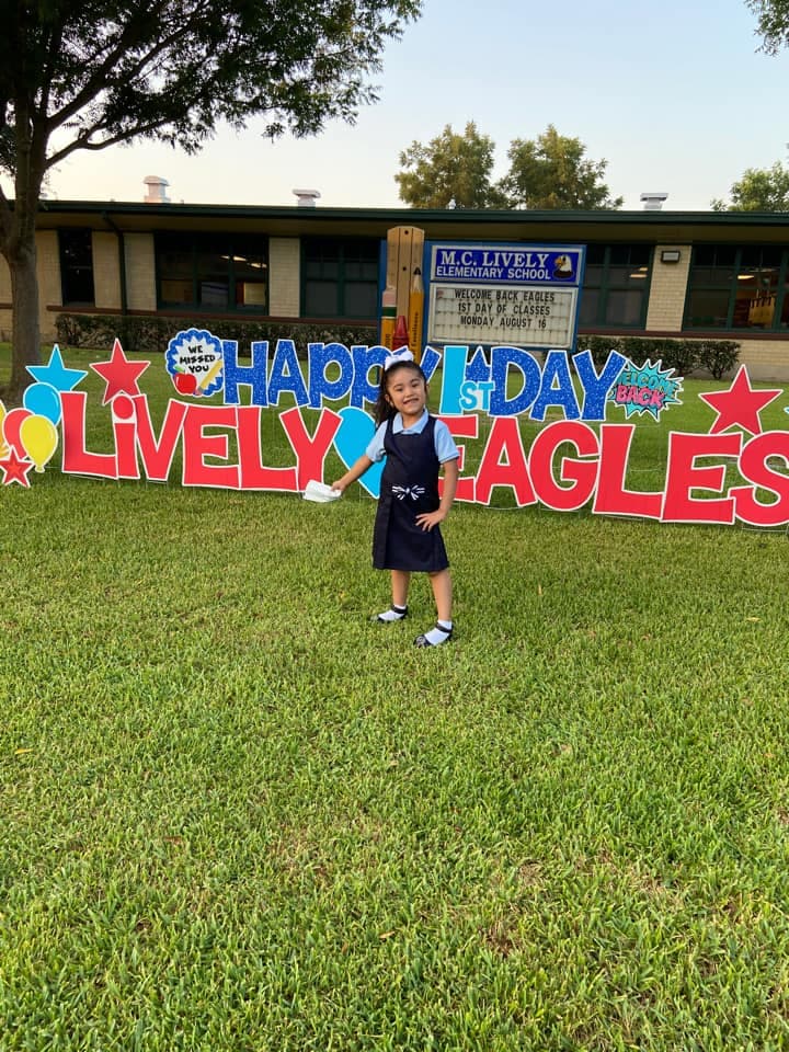 A través de nuestras redes sociales, varios televidentes compartieron las fotos de sus hijos en su primer día de clases. 
<br>