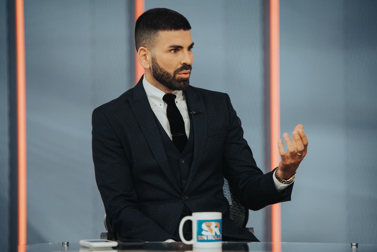 Jomari intentó suavizar el asunto, pero tal parece que su estrategia no funcionó y Frida Sofía no quedó nada convencida con sus palabras.