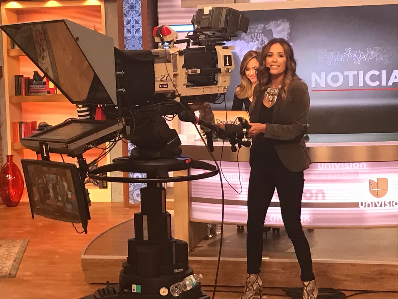 Karla nos sorprendió con su debut como camarógrafa y lo bien que la maneja.