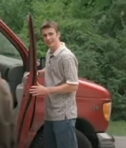 <b>Chris Evans</b>
<br>A diferecia de otros elementos del 'cast' de Marvel, Chris Evans no inició su carrera desde niño. El primer papel que tuvo el guapo actor que interpreta al Capitán América fue en el año 2000 en la película 'The Newcomers', cuando tenía 19 años.
<br>