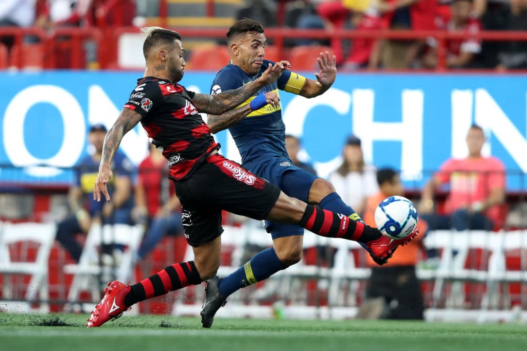Con gol del delantero ecuatoriano Miller Bolaños, a los 87 minutos, los Xolos de Tijuana superaron 1-0 a Boca Juniors de Argentina en el Estadio Caliente de la ciudad fronteriza de Baja California. En partido de preparación para ambos equipos, de cara al inicio de los torneos en sus respectivos países, se vivieron acciones equilibradas, con buenos destellos y voluntad de los dos clubes por ganarlo.