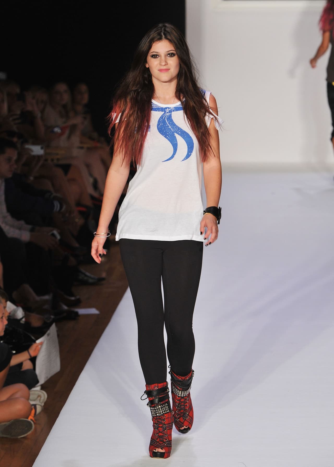 En 2011 pudo formar parte de las modelos que desfilaron para la línea de ropa de Avril Lavigne, Abbey Dawn.