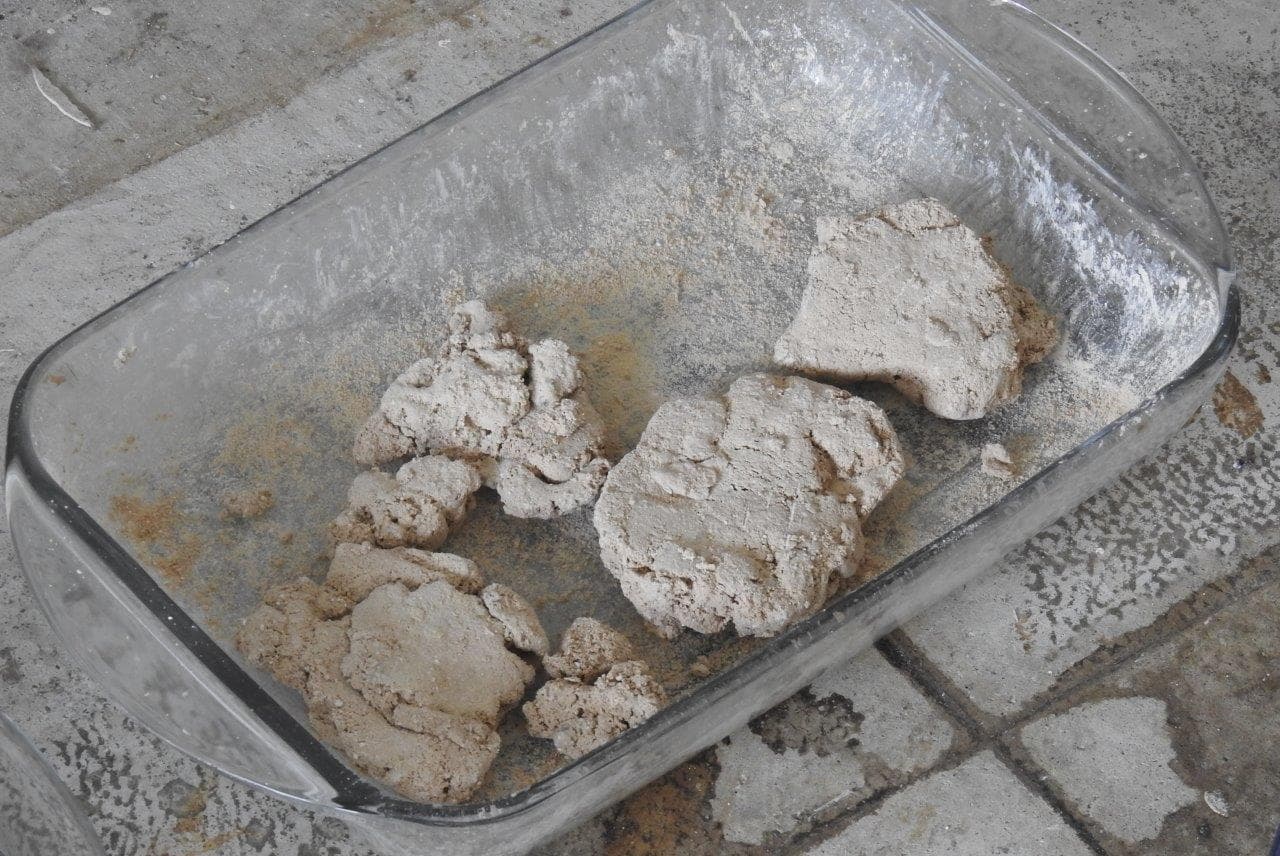 Tres personas fueron arrestadas luego de que autoridades desarticularan un laboratorio clandestino que procesaba droga este jueves por la tarde en Woodstock, Georgia.