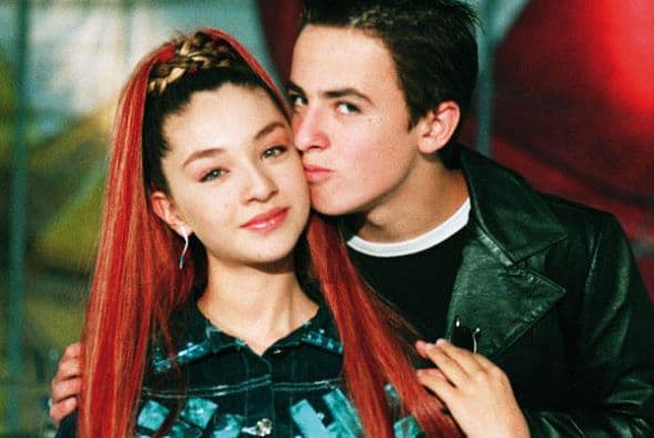 Fue 
<b>Daniela Luján</b>, otra estrella infantil de los melodramas, quien la sustituyó en la historia.