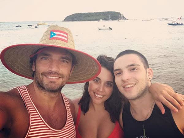 Algo que no se puede negar es la excelente relación que tiene el actor con sus hijos, siempre ha estado ahí para apoyarlos.