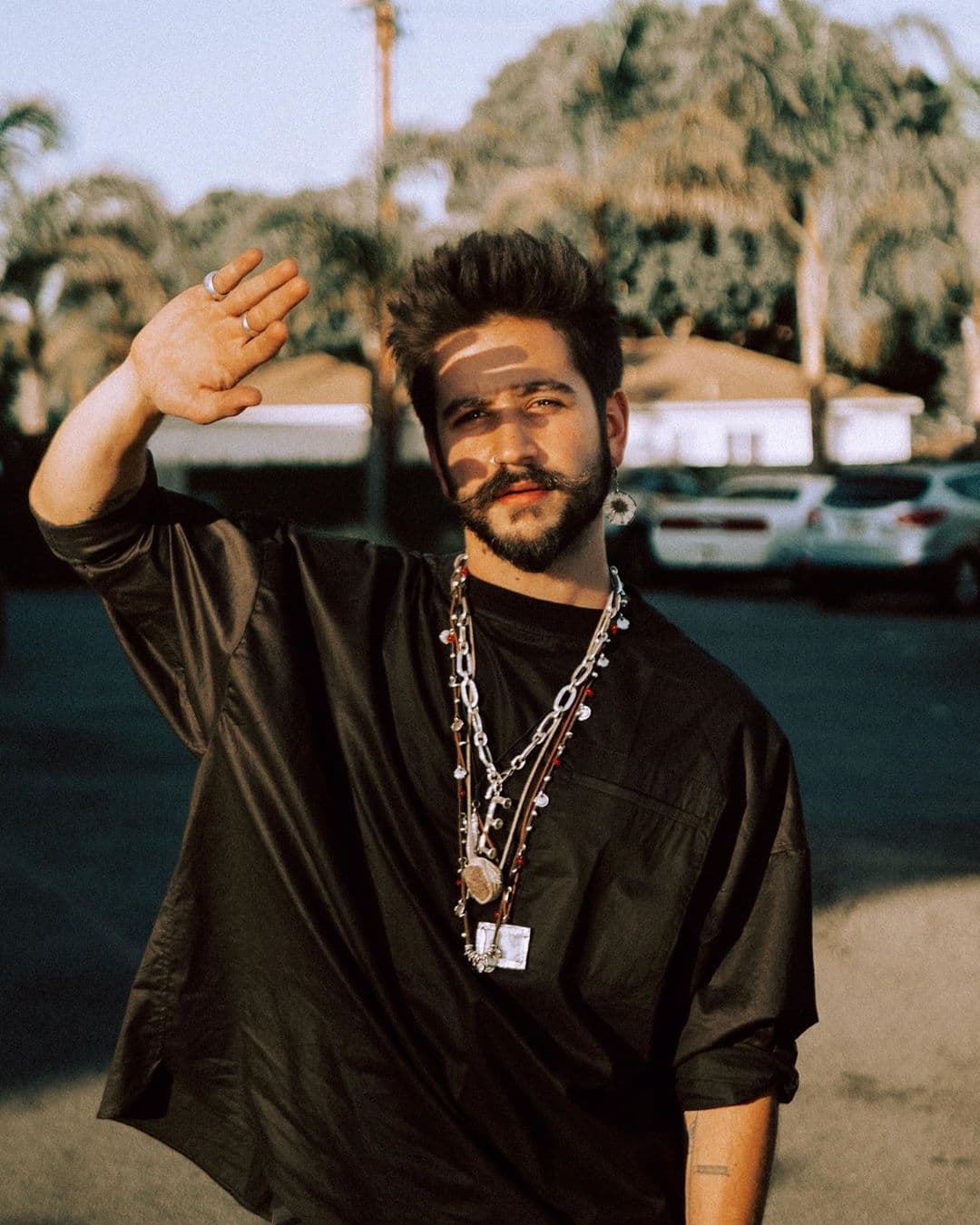 Evaluna señaló que para Camilo fue difícil, pues tuvo que esperar 5 años: 
<b><a href="https://www.univision.com/shows/el-break-de-las-7/descanso-en-montaner-camilo-cuenta-como-es-la-relacion-con-su-suegro-en-el-break-de-las-7-video">"Pobrecito, tuvo que sufrir"</a></b>. 
<br>