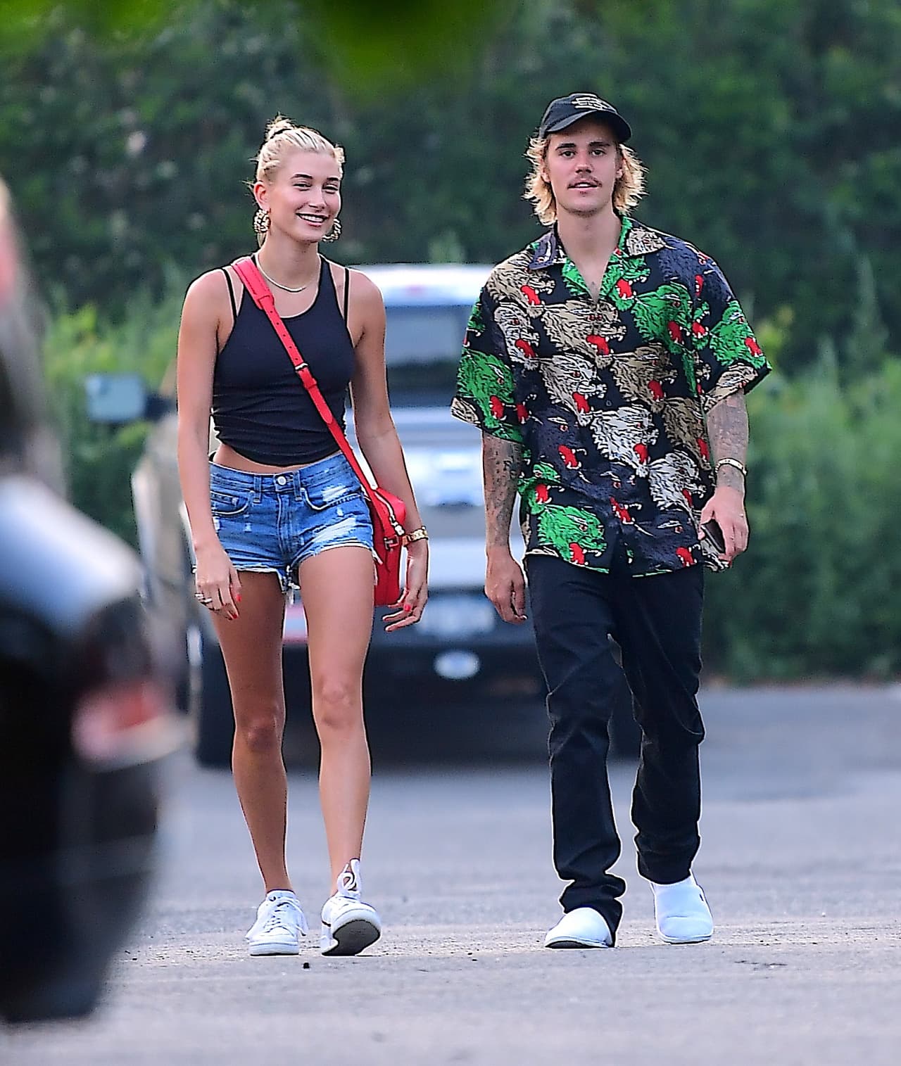 Ahora que se confirmó que Justin Bieber anda de novio con 
<b>Hailey Baldwin, </b>se les ha visto muy contentos y en una de sus últimas salidas, la pareja fue vista en un estudio de tatuajes.