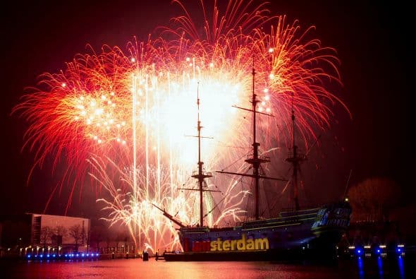 Mira esta vuelta por el mundo con las mejores imágenes de la llegada del 2015 y, ¡Feliz Año Nuevo!