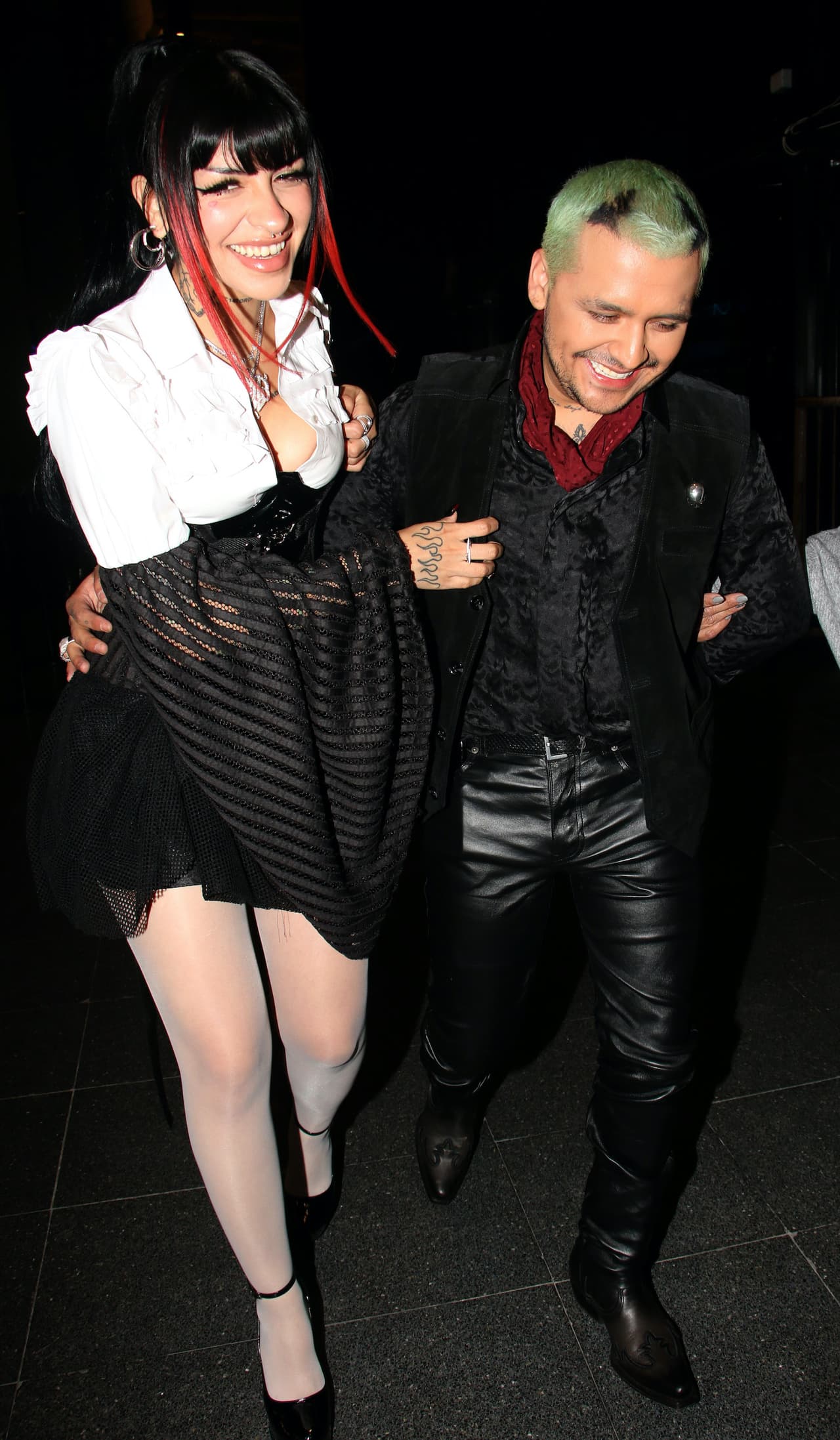 “Quizá, en algún momento todo esto pase y vengan otros artistas. Por eso, más que nunca, quiero apostar a mis deseos sin olvidarme de disfrutar la vida”, agregó.