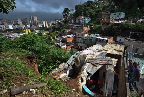 Los cinco departamentos con mayor afectación son Bolívar, Magdalena, Córdoba, Chocó y Sucre. Sus dafnificados ascienden a 842,016 personas, lo que representa un 56% del total de habitantes del país.