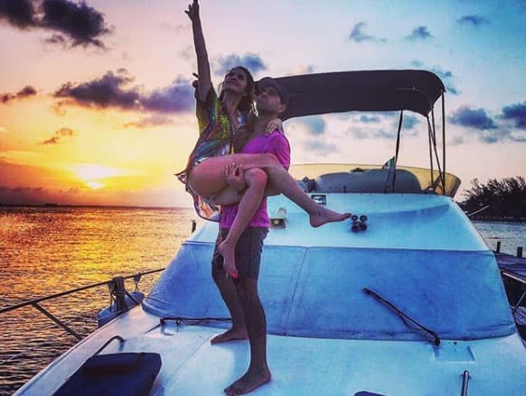 "Desde el primer día en el set, no paramos de hablar, no se nos acaba la conversación, podemos hablar horas”, contó para La Voz Arizona.