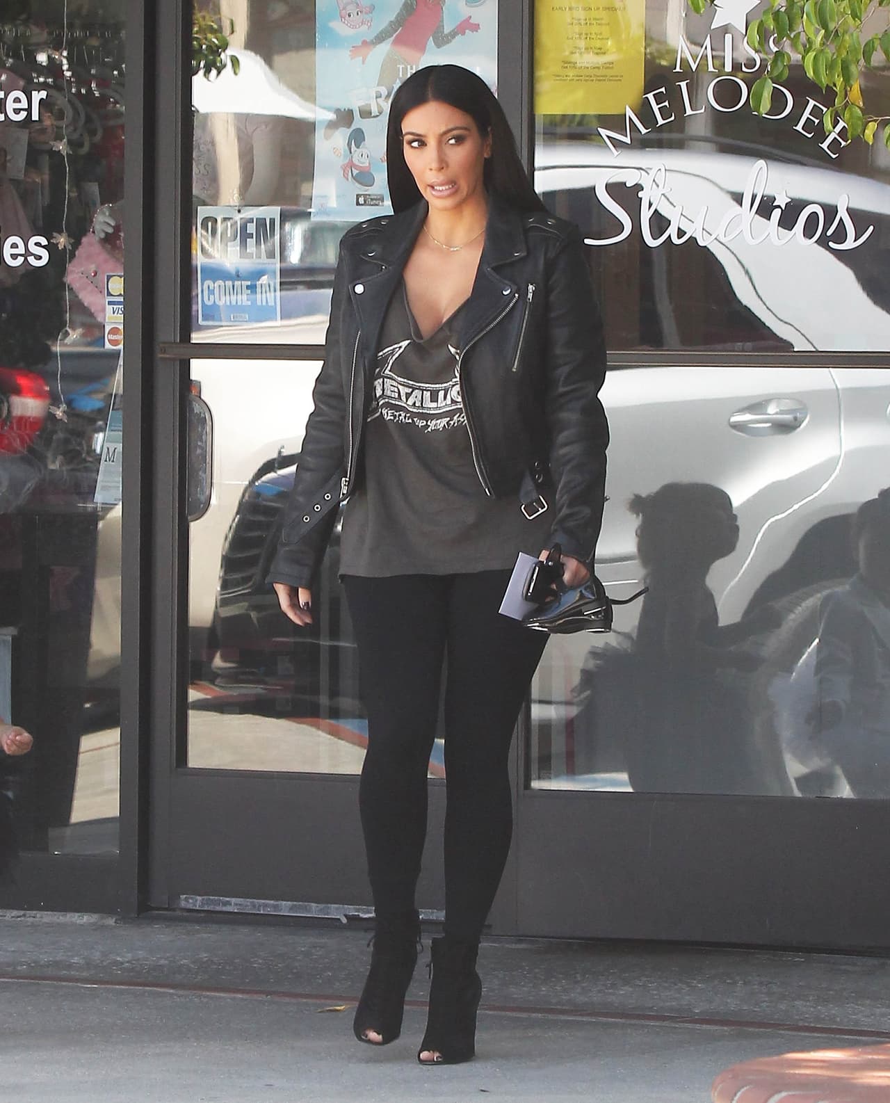 ¡Kim demostró que ella sigue siendo fiel a esta tendencia!