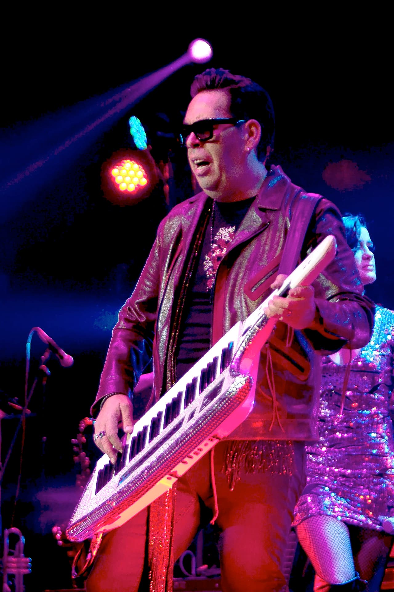 "Ni siquiera me esperaba tu dedicatoria […] Mi corazón estaba triste, triste, pero había que salir adelante, pero cuando me dedicaste la canción, pues obviamente 
<b>me partiste, fue hermoso"</b>, dijo Jorge D’Alessio a la ojiazul durante el podcast.