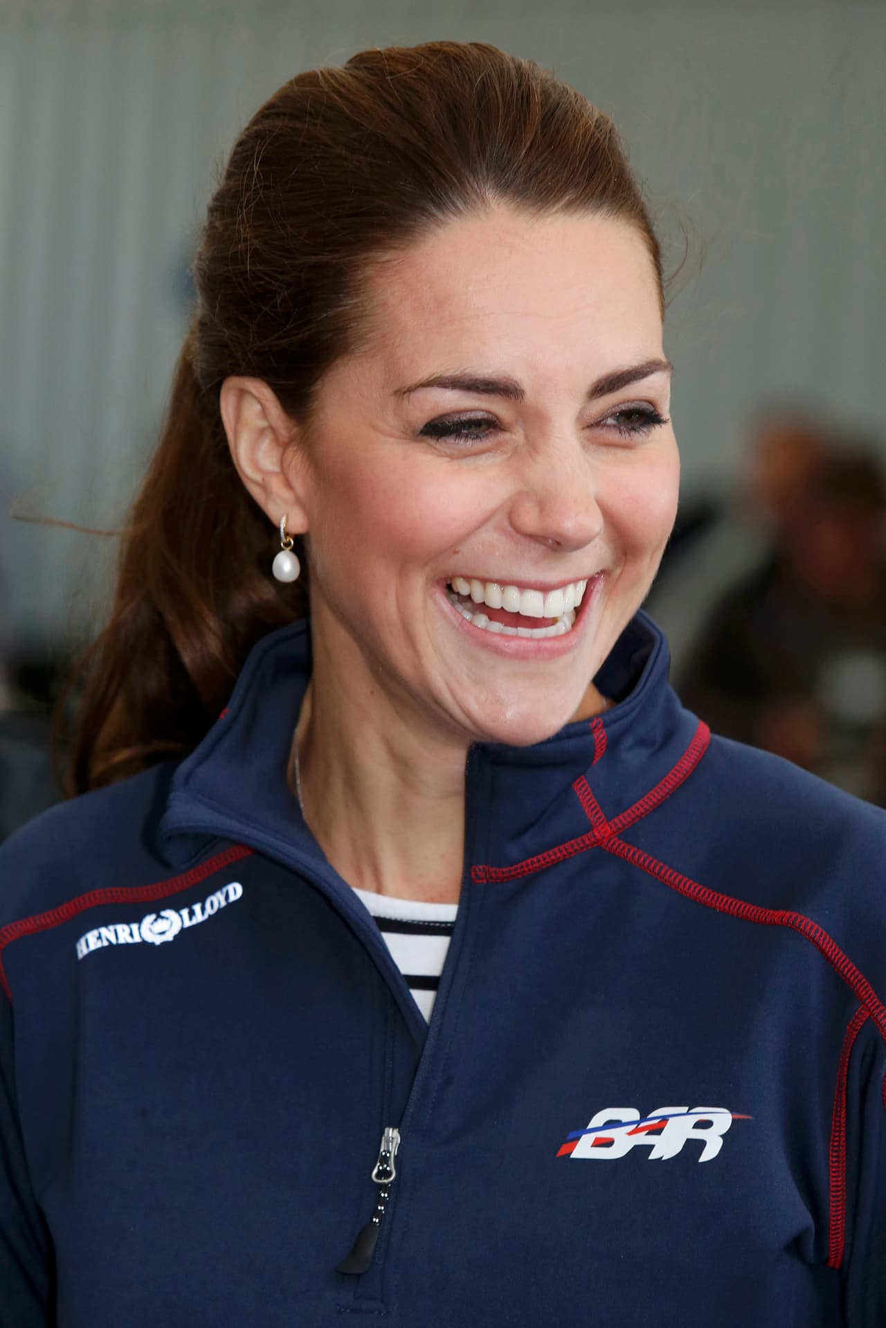 Y lo hizo de muy buen humor.