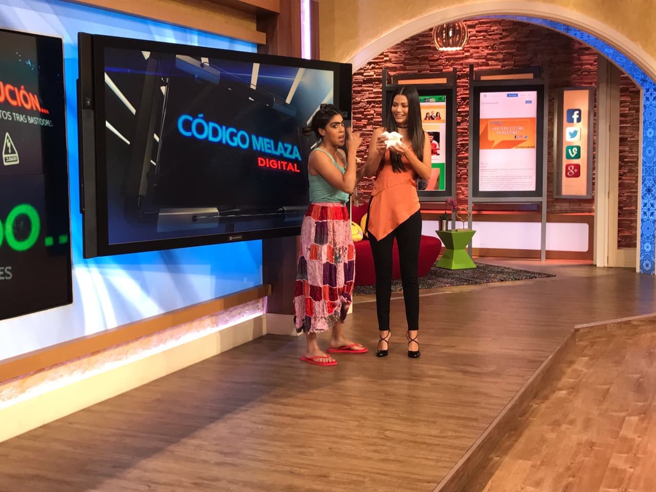 La lagrimita ayuda para ganar, Mela le aconsejó a Ana buscarse una historia como la de Dayanara.