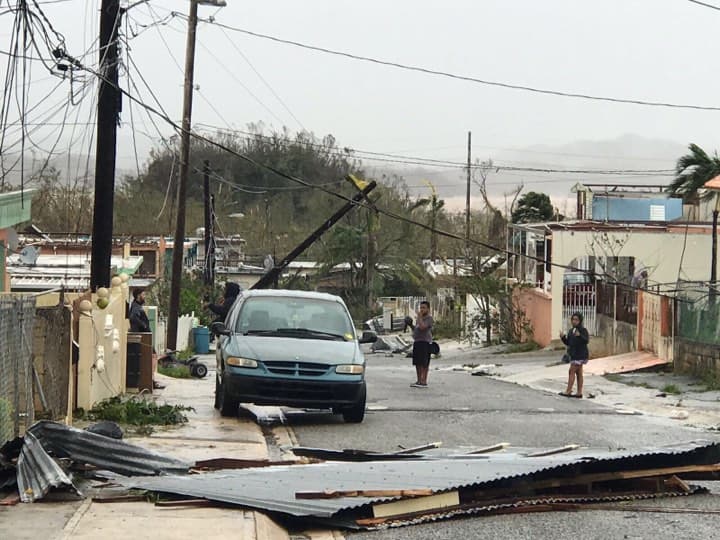 El paso del huracán María por el municipio de Barceloneta dejó inundaciones, casas destruidas y tendido eléctrico derribado.