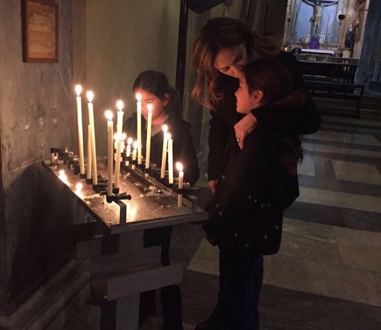 Para ella es importante inculcarles la fe, el amor y el respeto por los demás.