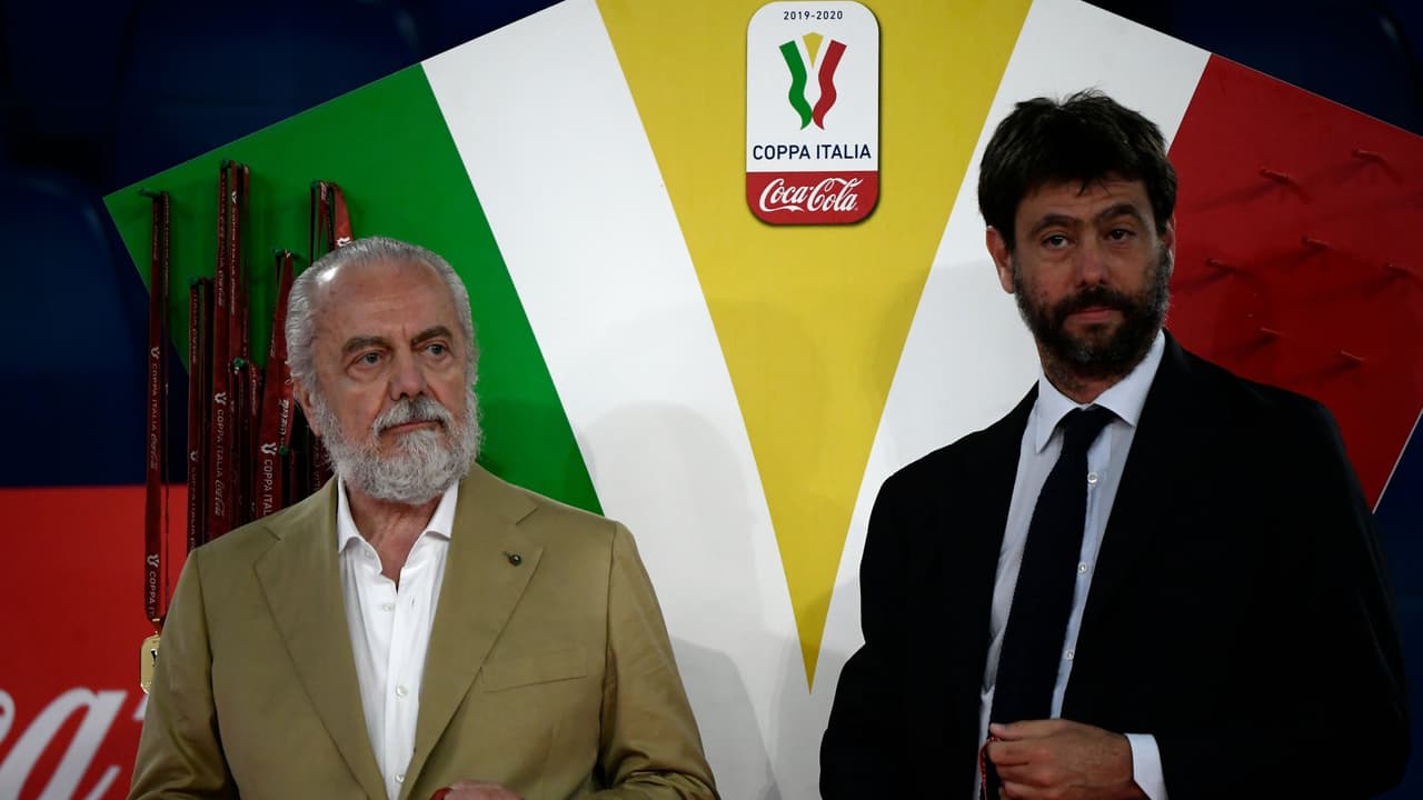 La lesión de Insigne pone a calentar al 'Chucky' Lozano