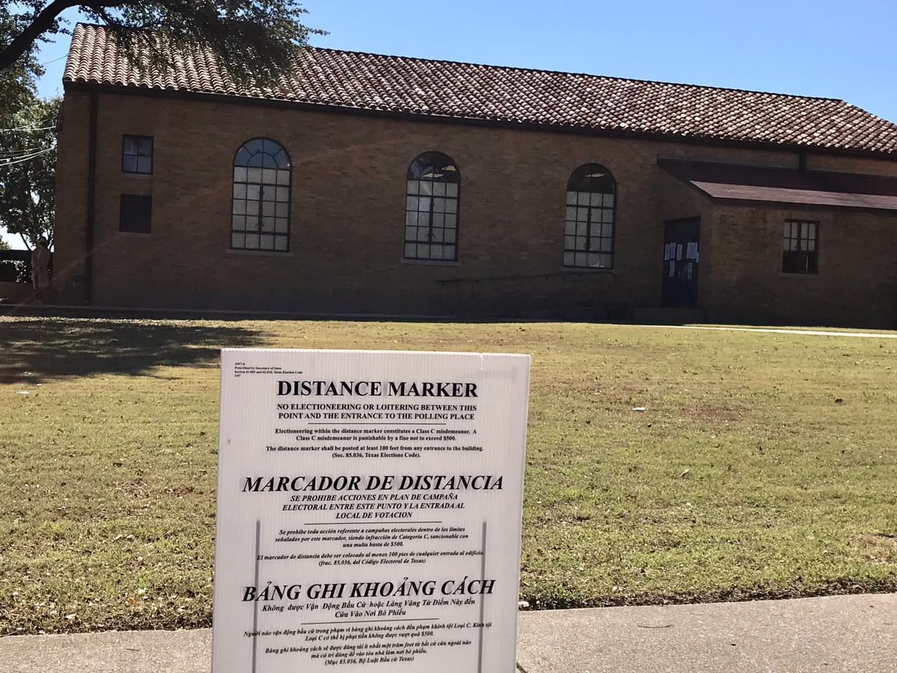 El Condado Tarrant estima que en este Día de Elecciones al rededor de 200,000 personas asistirán a las urnas para emitir su voto.
