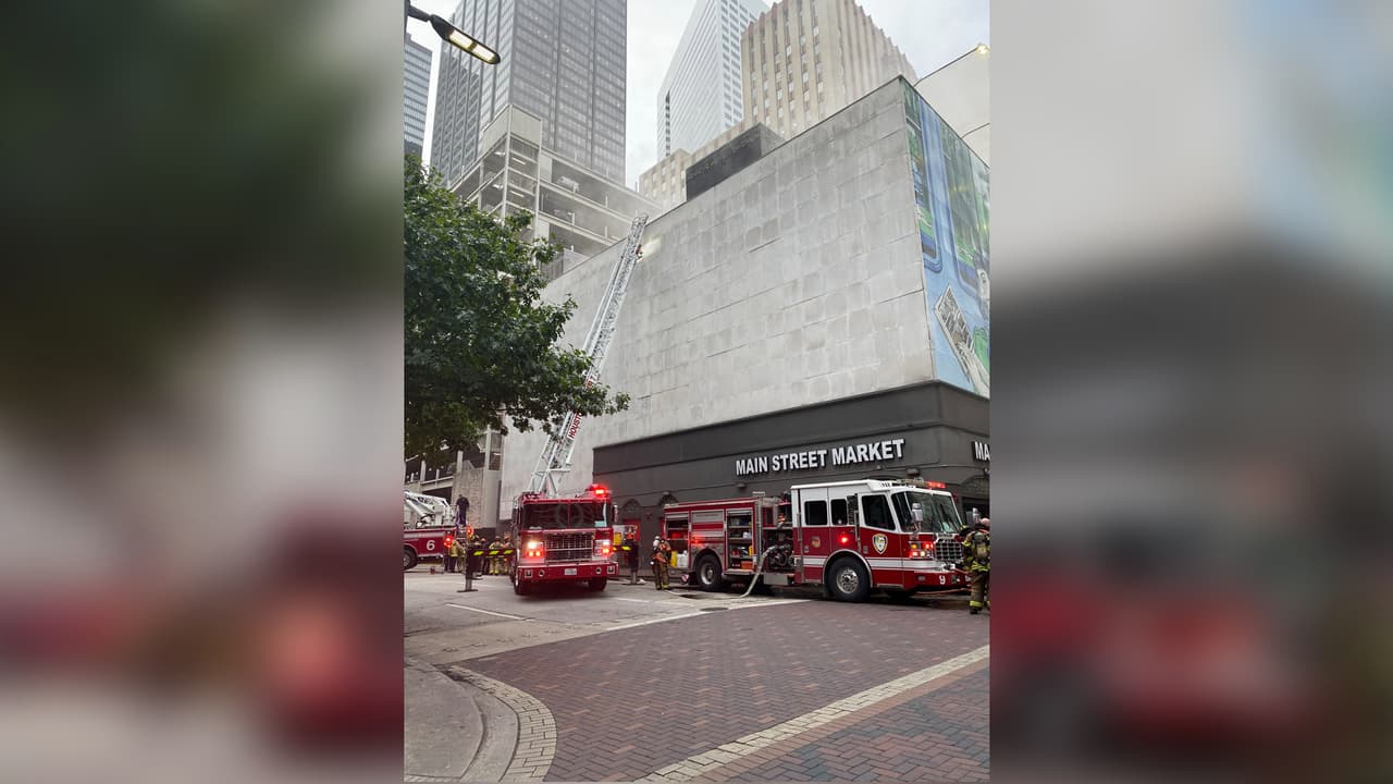 Incendio en el edificio Main St Market.