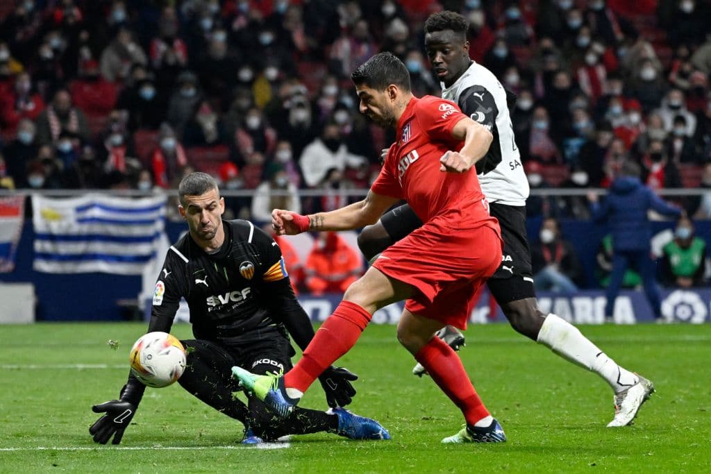 Los goles de Ángel Correa (90+1') y Mario Hermoso (90+3'), el Atlético de Madrid logra lo imposible y vencen 3-2 al Valenciatras haber arrancado el partido perdiendo 0-2.