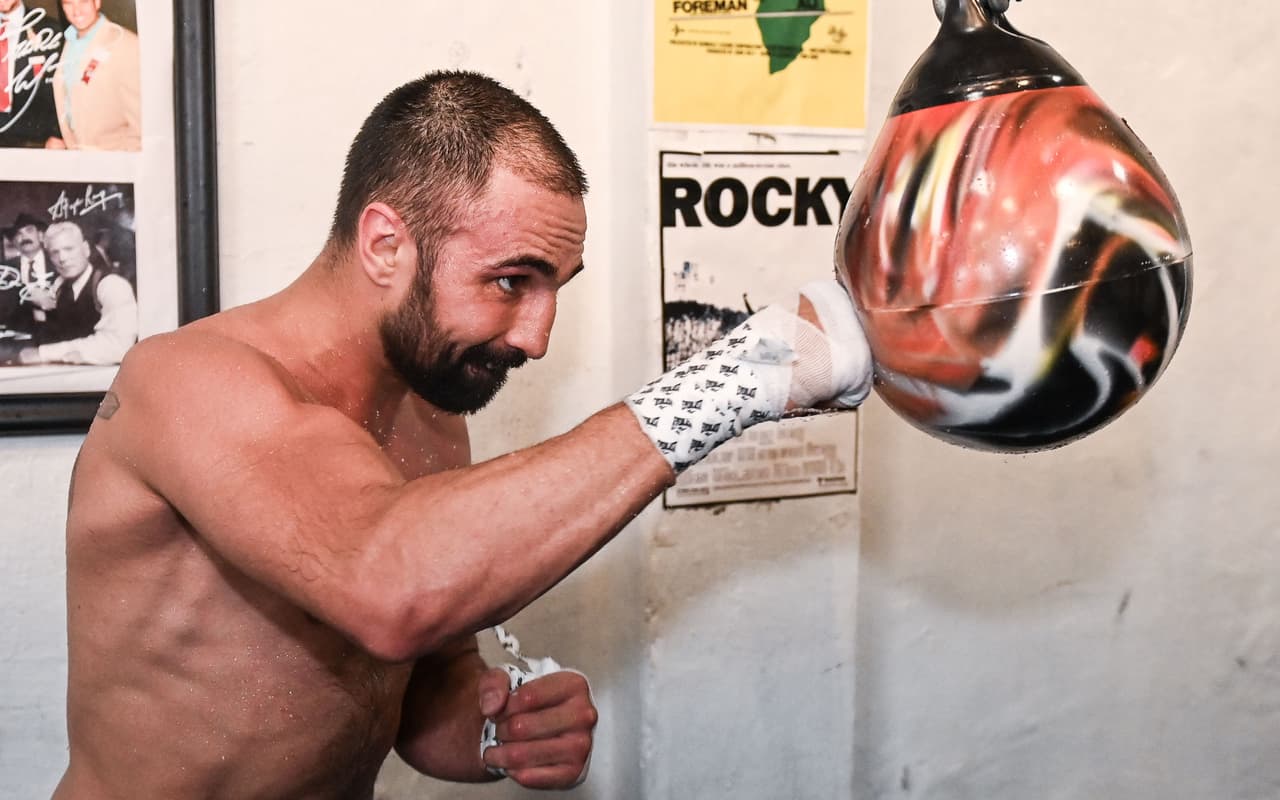 Paul Malignaggi y Artem Lobov finalmente podrán arreglar sus diferencias en el entarimado del 'boxeo en esteroides', Bare Knuckle Fighting Championship, este sábado en Florida.