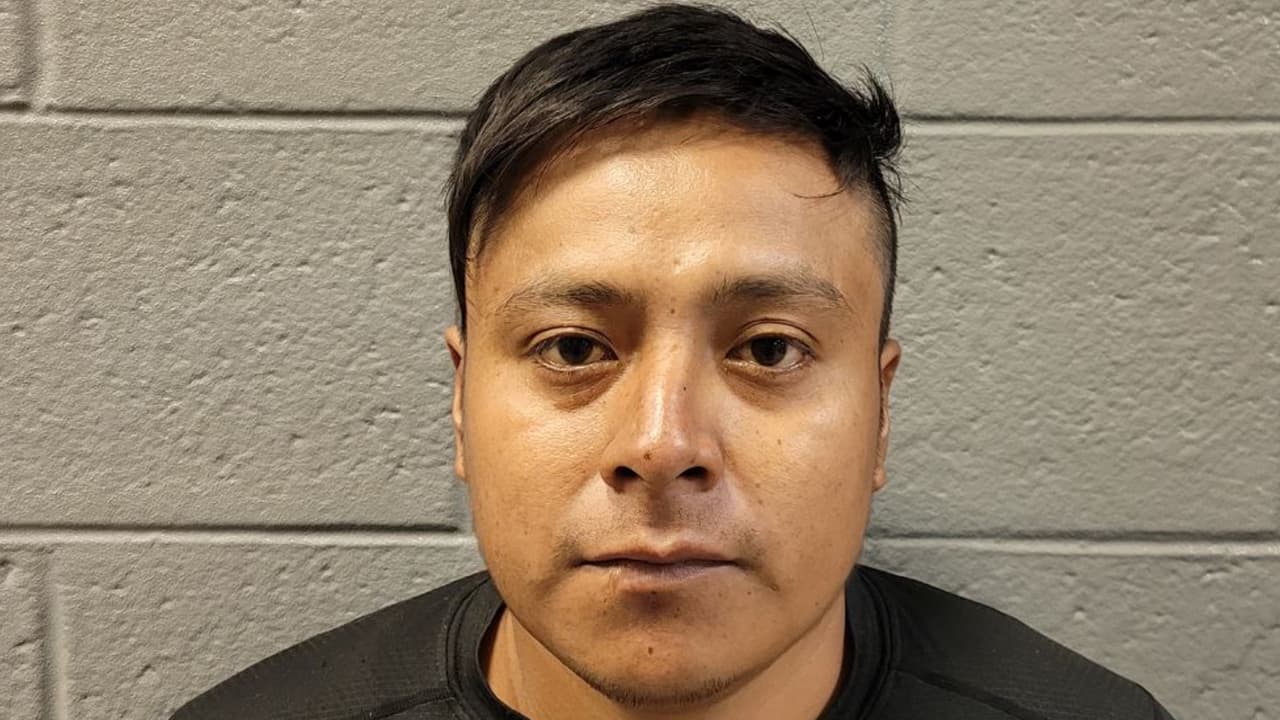 Ramiro Galiz-Torres fue arrestado por agentes de la estación Brian A. Terry después de cruzar la frontera ilegalmente. Los registros revelaron que el ciudadano mexicano fue condenado en el conado Madera en California por un delito grave lascivo o actos lascivos con un niño menor de 14 años.