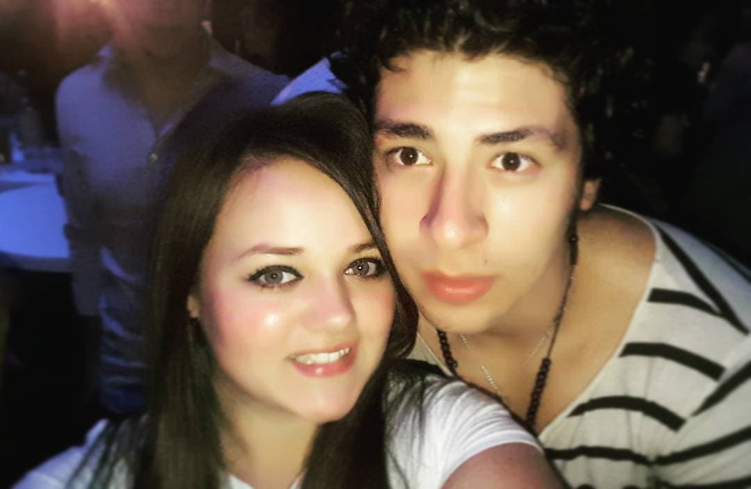 Así luce hoy en día Andrea y este joven que aparece con ella es Miguel Ángel, su apuesto novio.