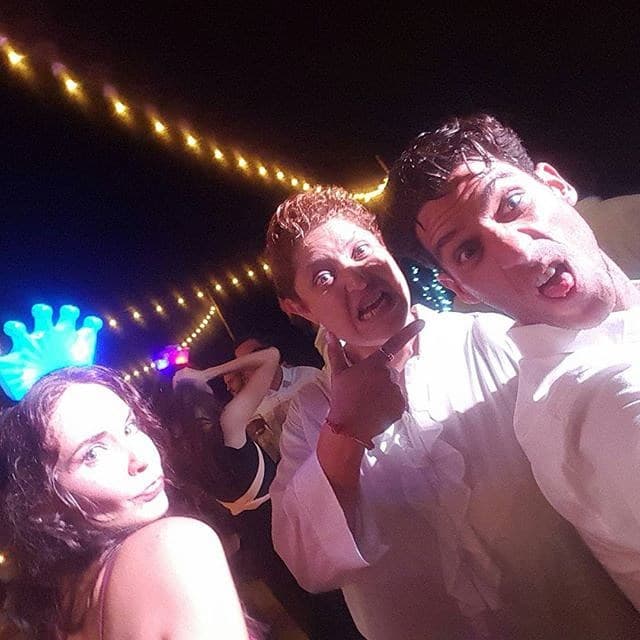 Y en la noche, vimos que uno de los más bromistas fue Erick Elías.