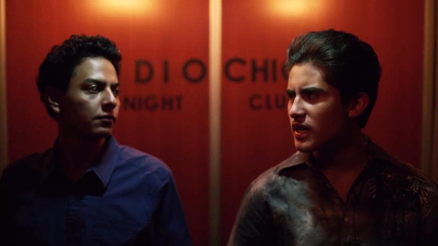 ‘El Moreno’ trató de convencerlo con una fuerte cantidad de dinero, pero sus esfuerzos fueron inútiles. Rabioso por la situación, prometió volver para comprar el bar y tener el reconocimiento que merecía.